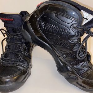 Air Jordan’s IX 9 retro youth 5.5